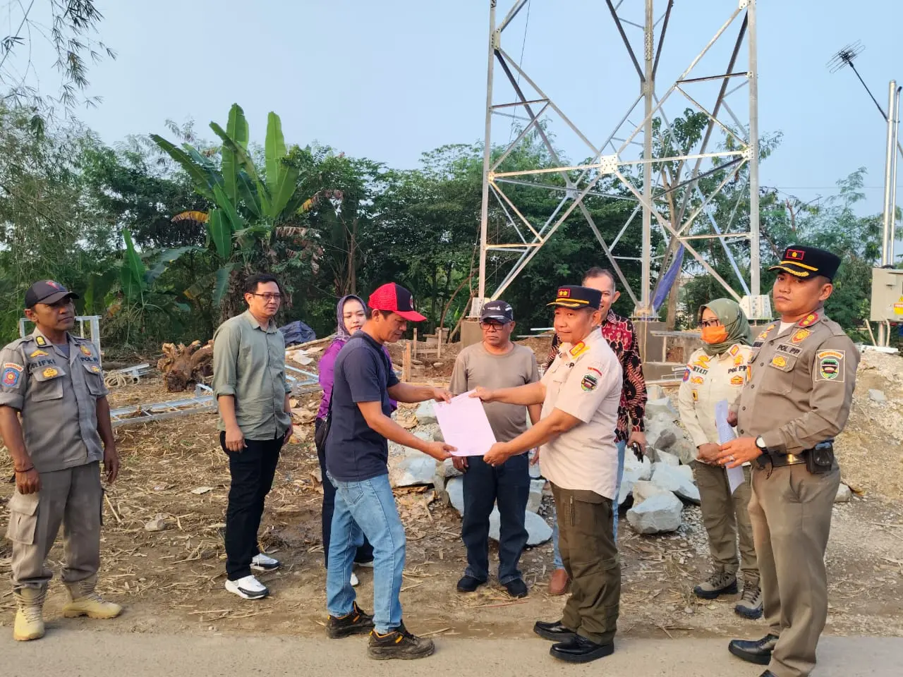 DPRD Purwakarta Temukan Puluhan Tower BTS Diduga Ilegal, Ancam Dibongkar DPRD Purwakarta Temukan Puluhan Tower BTS Diduga Ilegal, Ancam Dibongkar