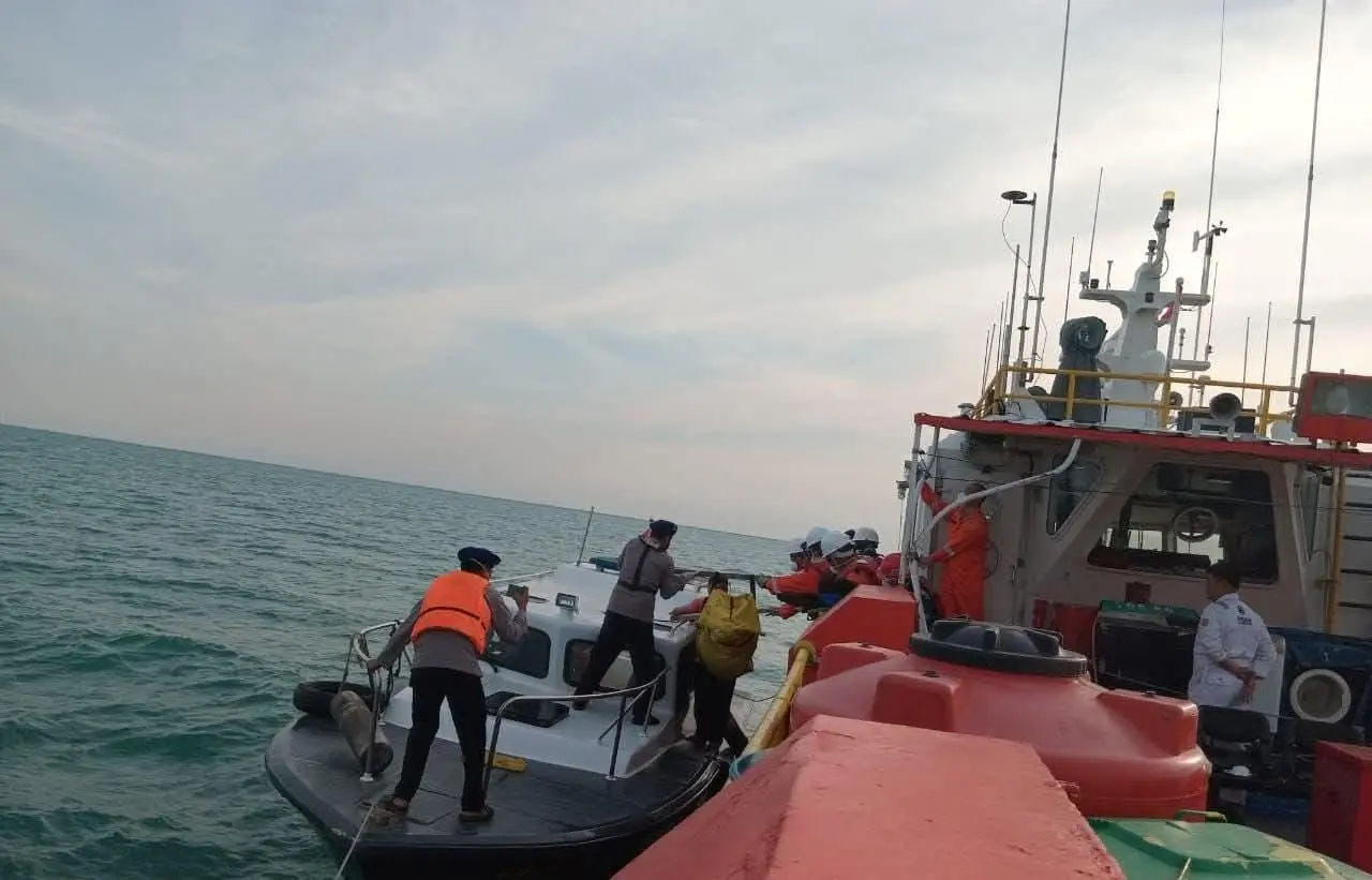 Mayat Pria Ditemukan Mengambang di Perairan Karawang