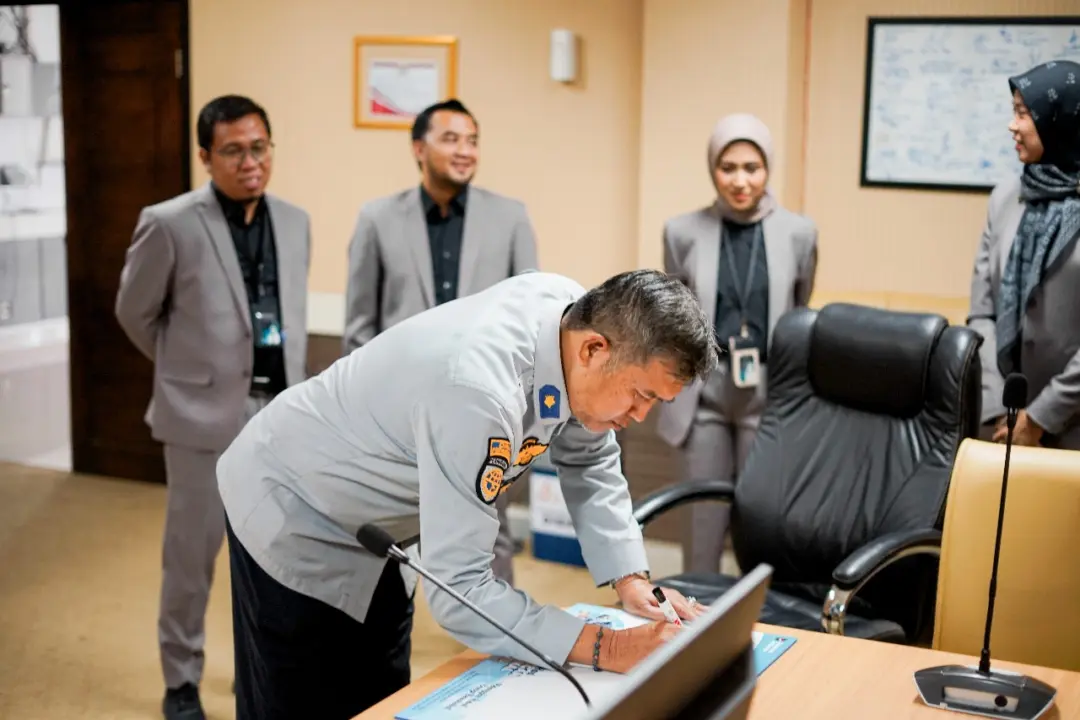 PLN UP3 Bandung Sapa Pelanggan di Hari Pelanggan Nasional 2025