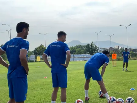 Thom Haye Gembira Lakukan Debut Dihadapan Bobotoh Menghilang Dari Skuad, Thom Haye Mendadak Sakit
