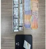 Polresta Cirebon mengamankan sejumlah barang bukti dari tangan kedua pria yang kini telah ditetapkan sebagai tersangka. Diantaranya, 105 butir Trihex, 82 butir Tramadol.