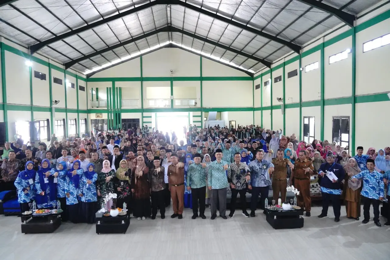 Bupati Garut Buka Seminar Pendidikan, Tekankan Peningkatan Kompetensi Guru