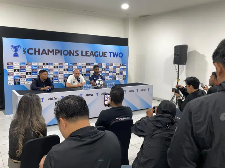 Alexander Rankovic Ungkap Persib Miliki Keuntungan Akan Hal Ini