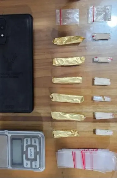 Sejumlah barang bukti narkotika jenis sabu yang berhasil diamankan Satuan Reserse Narkoba Polresta Cirebon dari seorang pria.