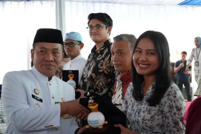 PHE ONWJ Raih CSR Award dari Pemkab Karawang untuk Kedua Kalinya PHE ONWJ Raih CSR Award dari Pemkab Karawang untuk Kedua Kalinya