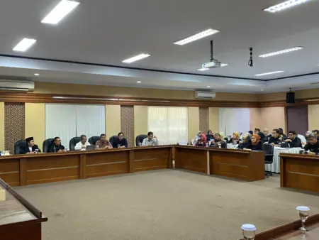 Fraksi PKB saat rapat dengan pemkab Purwakarta soal UU Pondok Pesantren.