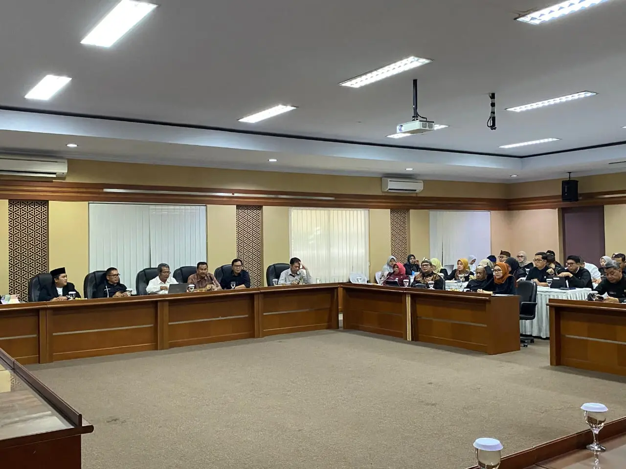 Fraksi PKB DPRD Purwakarta Ingatkan Pemkab Jalankan Amanat UU Pesantren Fraksi PKB saat rapat dengan pemkab Purwakarta soal UU Pondok Pesantren.