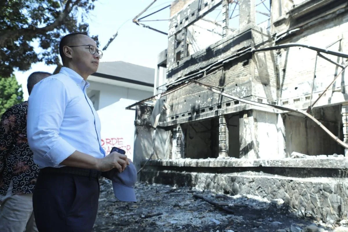 Wakil Ketua MPR RI Eddy Soeparno meninjau Wisma MPR RI di Kota Bandung. (dok: MPR RI)