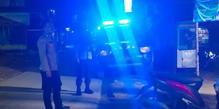 Di Garut, Polisi Sita Knalpot Brong hingga Miras Ilegal Polres Garut melakukan penertiban knalpot tak standar saat operasi KRYD, Sabtu (6/9/2025).