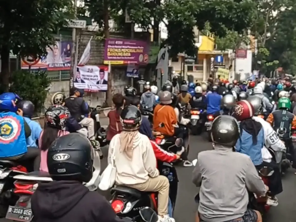 Suasana Macet di Seputar Bandung