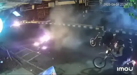 Polda Jabar Jelaskan Kronologi Gas Air Mata Masuk Area Kampus di Tamansari Aparat Kepolisian Diduga Serang Kampus UNISBA dan UNPAS, Korban Berjatuhan
