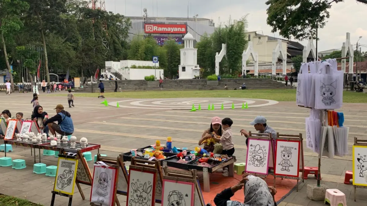 Alun-Alun Cimahi Lebih Tertata, Pedagang Rasakan Dampak Positif