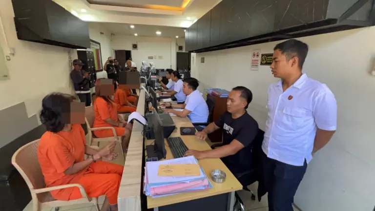 Empat pelaku pengeroyokan berhasil ditangkap oleh Satuan Reserse Kriminal Polres Garut.