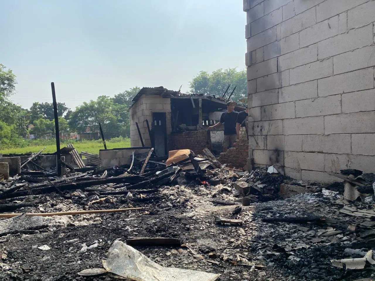 Kakek 65 Tahun Tewas Terjebak Kebakaran Rumah di Karawang Barat