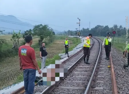 Pria Meninggal Usai Tertemper KA Malabar di Perlintasan Rel Kadungora Garut Pria Meningal Usai Tertemper KA Malabar di Perlintasan Rel Kadungora Garut