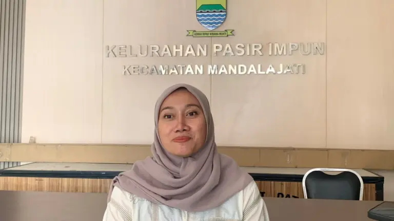 Warga Pasir Impun Hidupkan Gotong Royong Lewat Gerakan "Warga Jaga Warga"