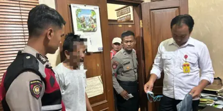 Polres Ciamis berhasil meringkus seorang pelaku pencurian kendaraan bermotor yang bermodus pura-pura menawar barang.