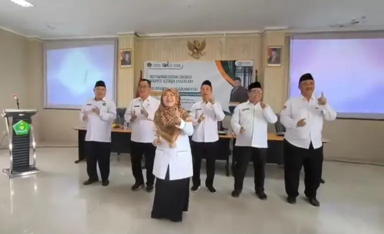 Viral di Medsos, Tepuk Sakinah Jadi Cara Unik KUA Karawang Ingatkan Calon Pengantin Viral di Medsos, Tepuk Sakinah Jadi Cara Unik KUA Karawang Ingatkan Calon Pengantin
