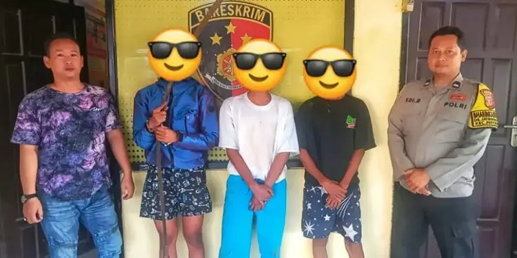Polsek Patokbeusi berhasil mengamankan tiga pelajar yang diduga hendak tawuran di Dusun Sengon, Desa Rancajaya, Senin (22/9/2025).