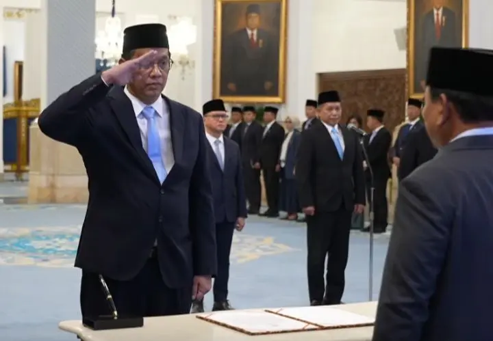 Purbaya Yudhi Sadewa saat dilantik sebagai Menteri Keuangan oleh Presiden Prabowo Subianto di Istana Negara, Jakarta, Senin (8/9/2025). (istimewa)