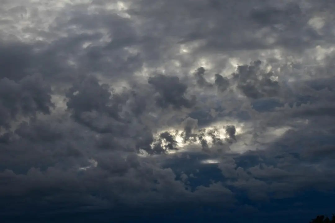 Ilustrasi awan cumulonimbus di Bandung