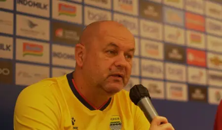 Bojan Hodak Pastikan Lakukan Rotasi Pemain Kontra Persita Tangerang Esok