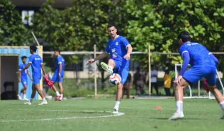 Thom Haye dan Eliano Reijnders Telah Bergabung Latihan Perdana Bersama Persib