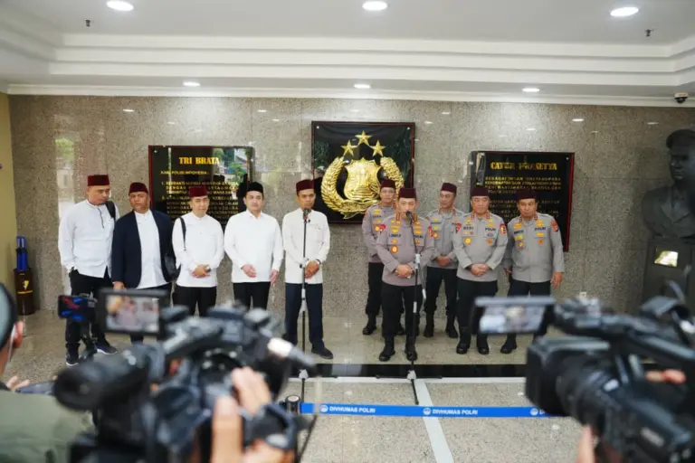 Kapolri Jenderal Listyo Sigit Prabowo, saat memberikan keterangan pers di Mabes Polri, Jakarta, Jumat (26/9/2025). (istimewa)