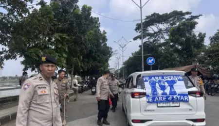 Cegah Bonek Datang, Polisi Akan Lakukan Penyekatan Polisi akan melakukan penyekatan terhadap suporter Persebaya Surabaya atau bonek. (istimewa)