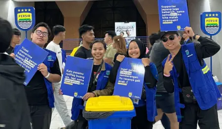 Persib dan Jubelo Kelola 2.522 Kg Sampah di Laga Kontra LCS Persib dan Jubelo Kelola 2.522 Kg Sampah di Laga Kontra LCS