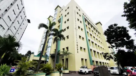 Santosa Hospital Bandung Kopo Klarifikasi Soal Insiden Pekerja Proyek yang Terjatuh Santosa Hospital Bandung Kopo Klarifikasi Soal Insiden Pekerja Proyek yang Terjatuh