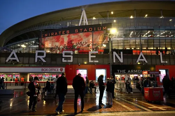 Suasana Emirates Stadium, London 