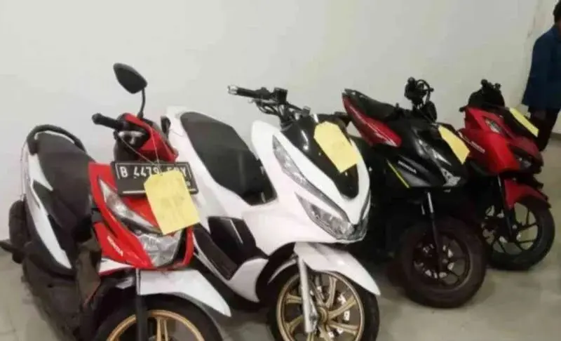 Sejumlah sepeda motor yang dirampas kelompok mata elang dengan dalih masih menunggak cicilan berhasil disita polisi.