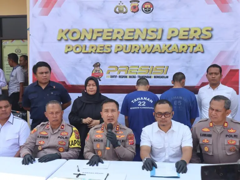 Polres Purwakarta menggelar jumpa pers terkait pengungkapan kasus curanmor.