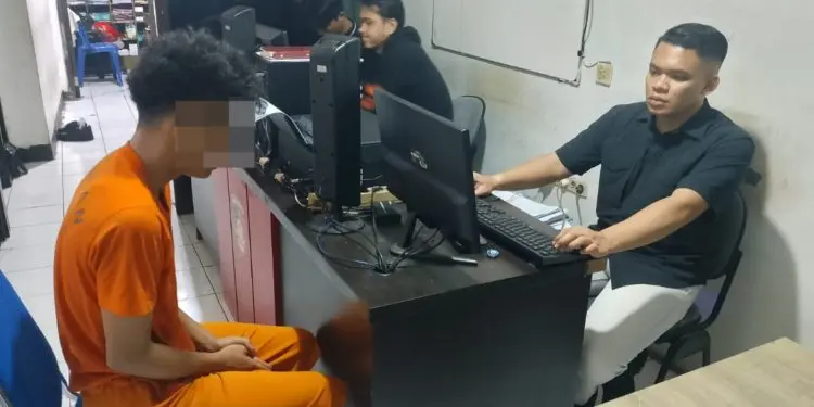 Polsek Garut Kota berhasil mengamankan seorang terduga pelaku tindak pidana pencurian uang tunai senilai Rp 7 juta dalam sebuah mobil.