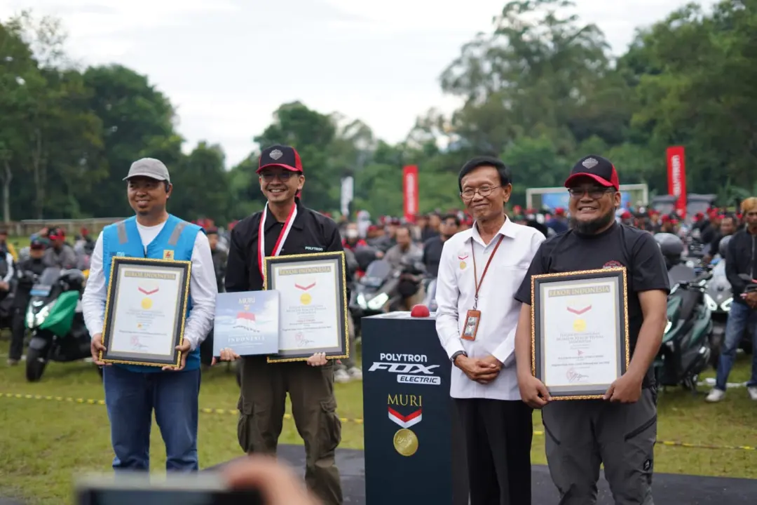 PLN dan Polytron Catat Rekor MURI: 500 Motor Listrik Lakukan Pengisian Serentak di Bandung