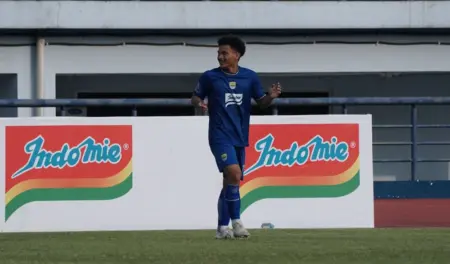 Persib Bandung U20 Tumbangkan Madura United U20 Persib Bandung U20 Tumbangkan Madura United