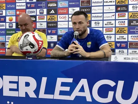 Marc Klok Tegaskan Tekad Pertahankan Hasil Positif Marc Klok Tak Mau Absen di Laga Panas Kontra Persija, Sengaja Ambil Kartu Kuning Lawan PSM