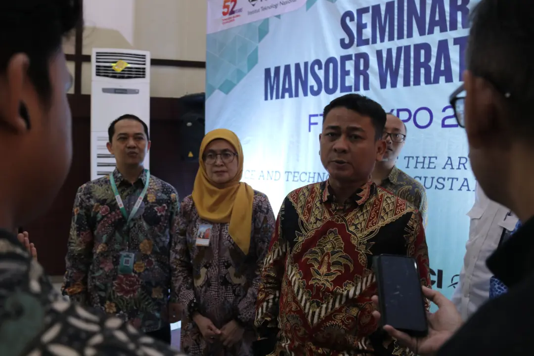 Kepala BIG saat pembukaan Seminar dan Expo FTSP ITENAS 2025