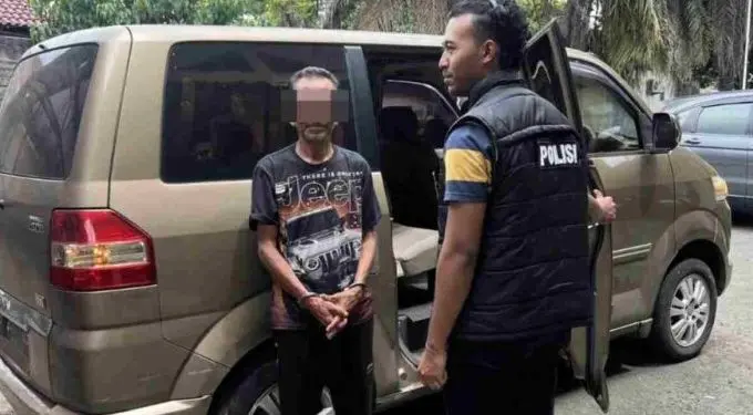 Seorang kakek berinisial S (61) asal Kecamatan Pakenjeng, Kabupaten Garut, diamankan polisi usai melakukan penipuan.