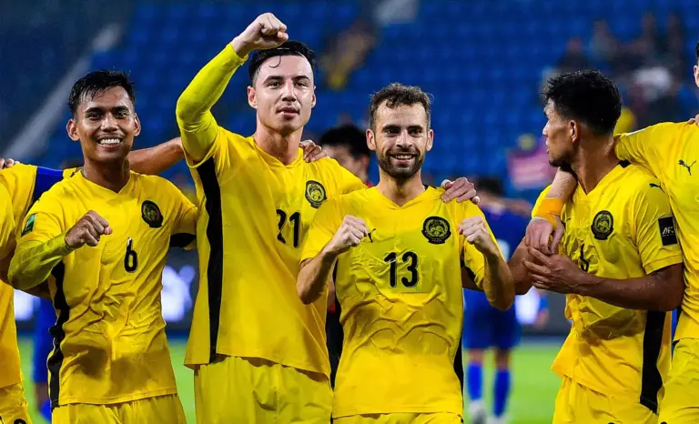 Langgar Proses Naturalisasi, FIFA Denda FAM FIFA menjatuhkan sanksi denda kepada Federasi Sepak Bola Malaysia (FAM) setelah terbukti menggunakan dokumen palsu dalam proses naturalisasi. (istimewa)