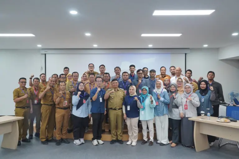 Bupati Garut Ajak Dunia Industri Perkuat Kolaborasi Serap Tenaga Kerja Terlatih Bupati Garut Ajak Dunia Industri Perkuat Kolaborasi Serap Tenaga Kerja Terlatih