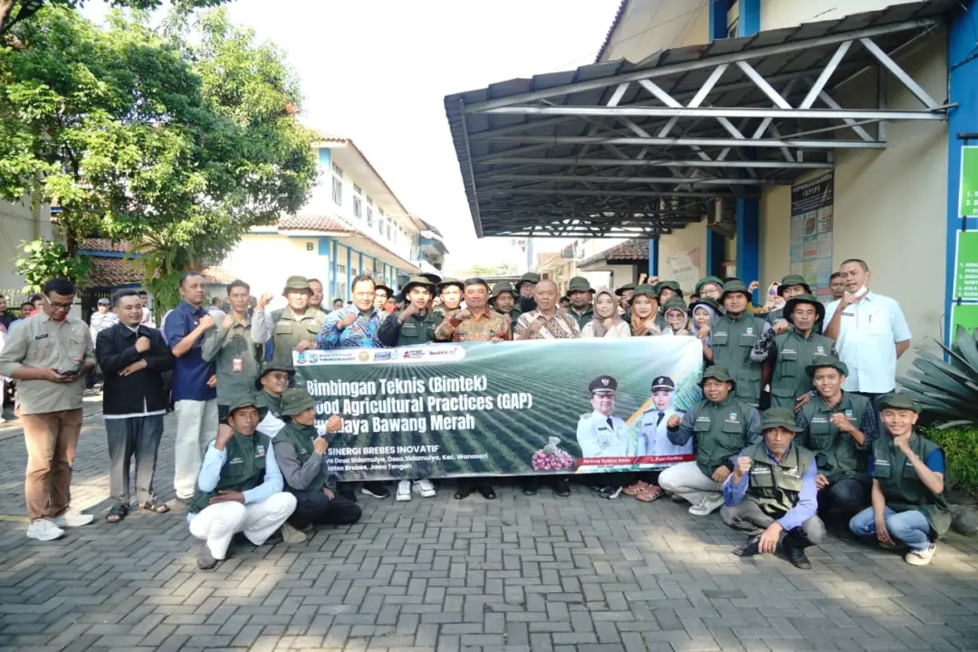 Bupati Garut Abdusy Syakur Amin Lepas Peserta Pelatihan Hulu-Hilir Bawang Merah ke Brebes
