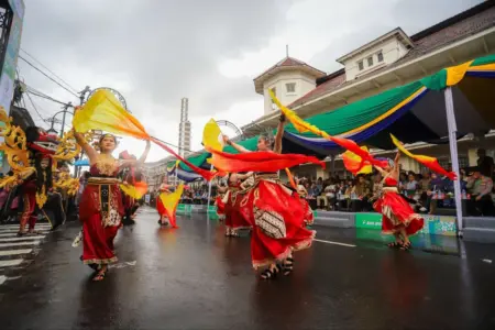 Ledakan Wisata Bandung: Antara Lonjakan Kunjungan dan Tantangan Infrastruktur Ledakan Wisata Bandung: Antara Lonjakan Kunjungan dan Tantangan Infrastruktur