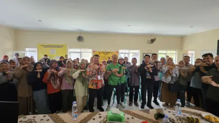 Pemkot Tasikmalaya dan BKKBN Pastikan Distribusi Makanan Bergizi Gratis Tanpa Pungutan Pemkot Tasikmalaya dan BKKBN Pastikan Distribusi Makanan Bergizi Gratis Tanpa Pungutan