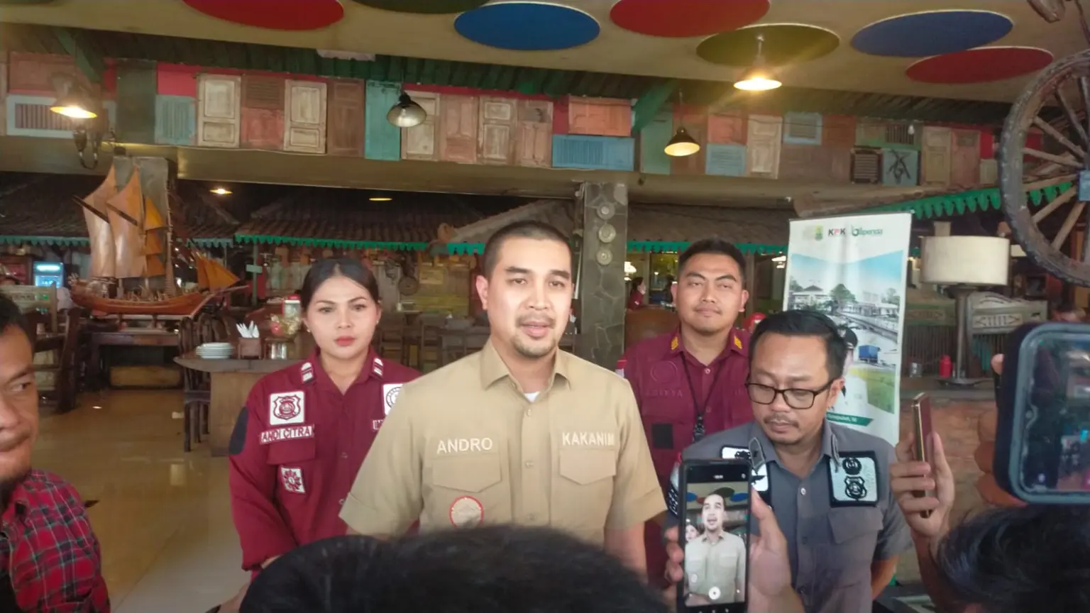 Imigrasi Karawang Tindak WNA Pelanggar Aturan Keimigrasian