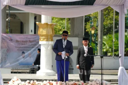 Bupati Garut Pimpin Upacara Hari Santri Nasional 2025: Santri Harus Jadi Pelaku Peradaban Dunia