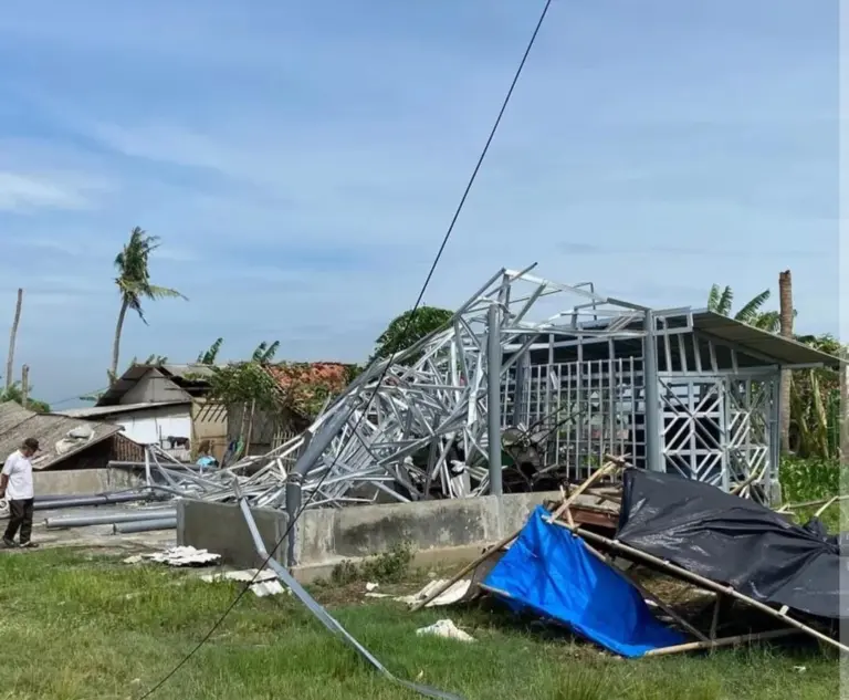 Ratusan Rumah di Karawang Rusak Diterjang Hujan Disertai Angin Kencang
