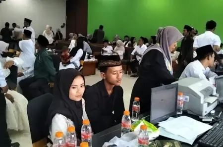 Lipsus Pernikahan Dini di Garut: Cinta yang Tergesa Atau Realitas yang Memaksa Fenomena Pernikahan Dini di Garut meningkatnya permohonan dispensasi kawin di Pengadilan Agama.