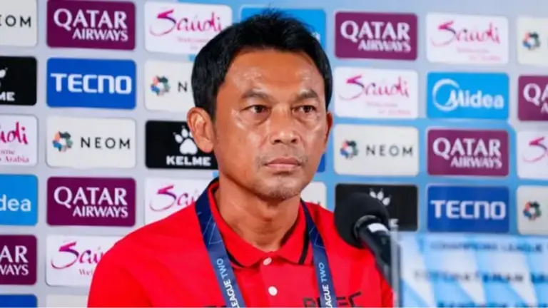 Usai Kalah Dari Persib Bandung, Pelatih Bangkok United Ternyata Salahkan Hal Ini